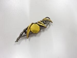 アンティーク　彫金　帯留め